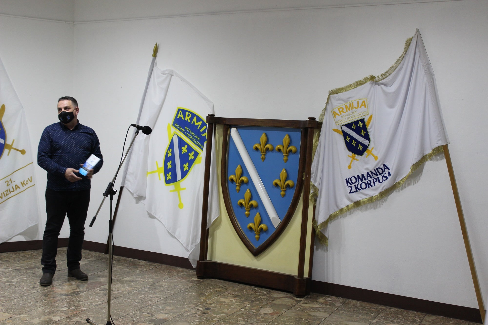 Izložba “Armijo sretan ti rođendan”